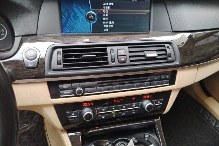 Used BMW 5 Series 2011 535Li Leading Model Audio And AC Panel