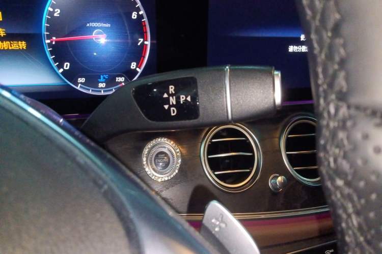 Used Mercedes-Benz E-Class 2019 E 300 L Sporty and Stylish Model Gear Lever