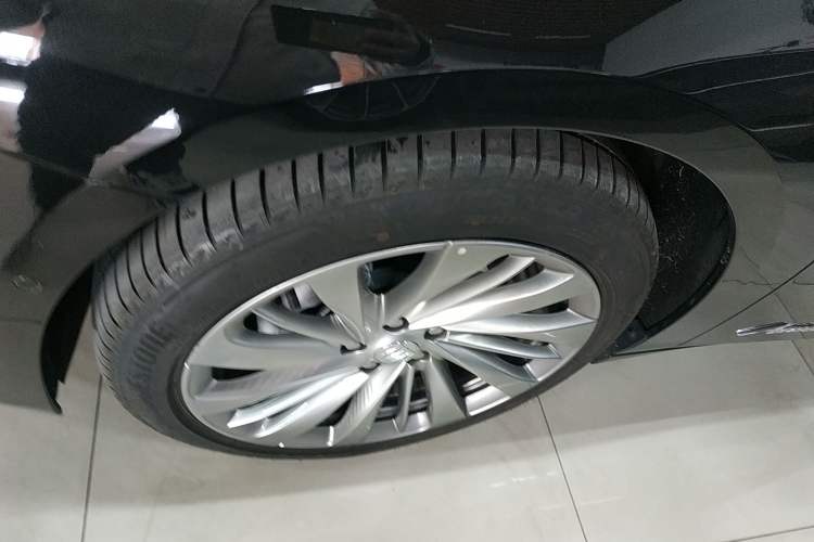 Used Buick LaCrosse 2025 Platinum Avia Edition