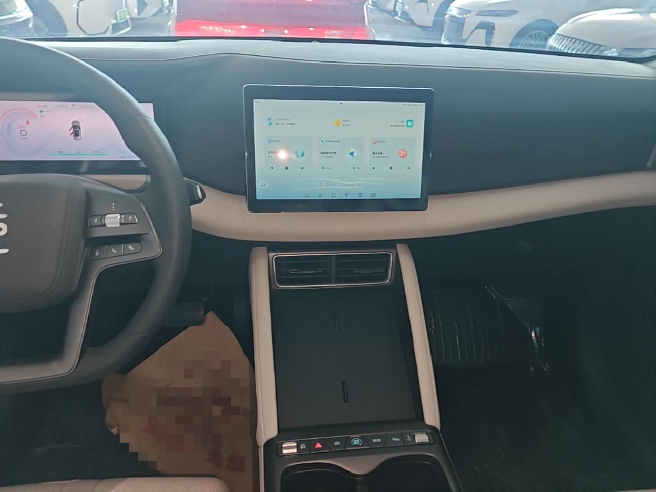 BYD Yuan UP 2025 Model 301KM Leading Version — снимка 15
