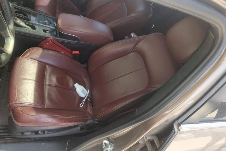 Used Buick LaCrosse 2013 2.4L SIDI Luxury Comfort Edition Left Front Seat