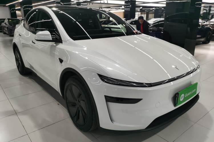 Used Tesla Model Y 2025 Rear-Wheel Drive First Edition