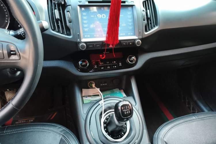 Used Kia Sportage R 2014 2.0L Manual Two-Wheel-Drive GLS