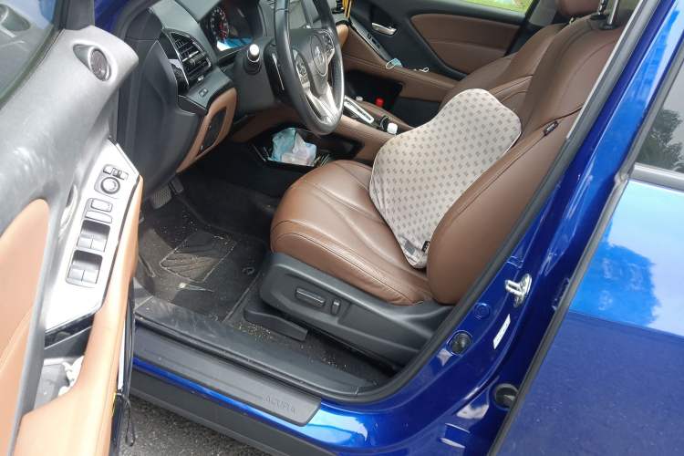 Used Acura CDX 2016 1.5T Two-Wheel Drive Deluxe Edition