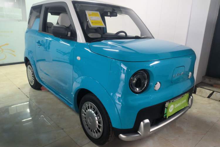 Used Livan Blue Balloon 2025 Model Dynamic Version Front Right 45 Deg