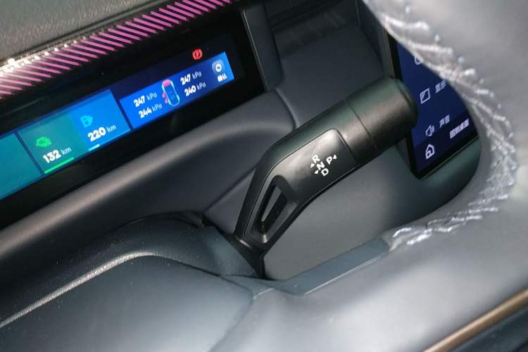 Used Lynk & Co 900 2025 1.5T Ultra