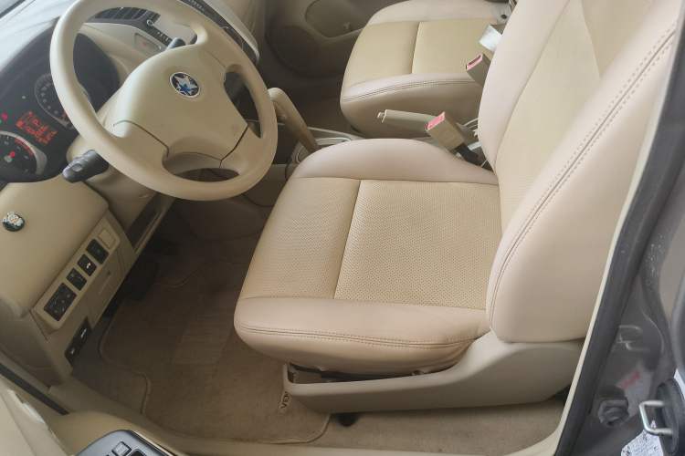 Used Venucia D50 2013 1.6L Automatic Fashion Edition Left Front Seat