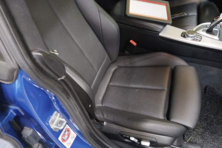 Used BMW 3 Series GT 2017 320i M Sport Right Front Seat