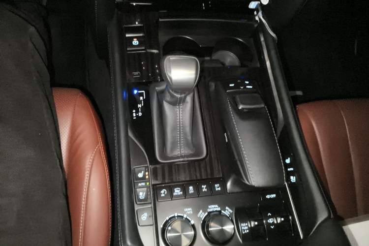 Used Lexus LX 2016 570 Dynamic Luxury Edition