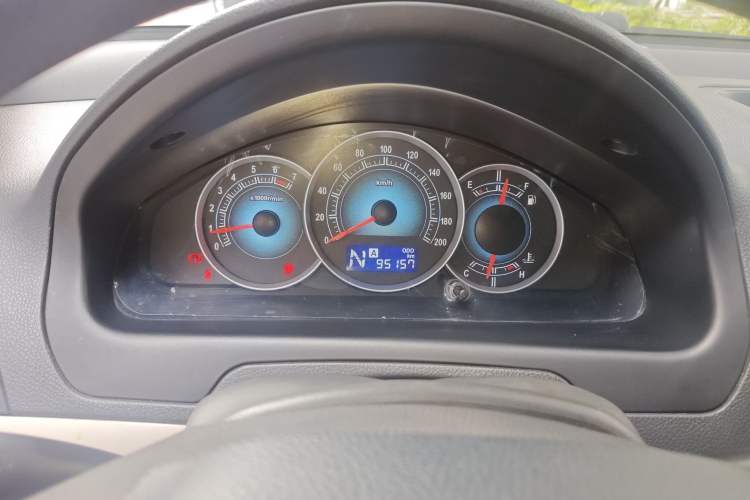 Used FAW Weizhi V5 2012 1.5L AMT Flagship Edition