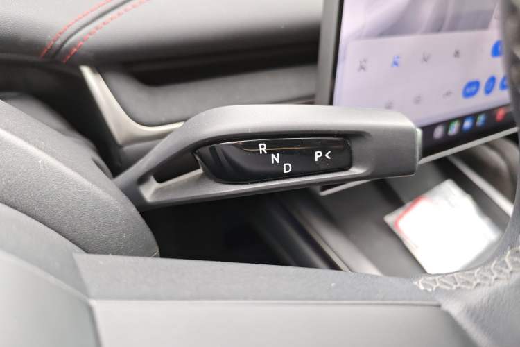 Used Xiaomi Auto SU7 2024 Four-Wheel Drive Ultra-Long Range Advanced Intelligent Driving Max Edition
