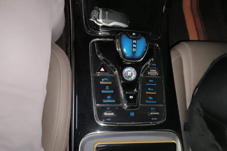 Used BYD Han 2020 DM Four-Wheel Drive Performance Edition Luxury Model