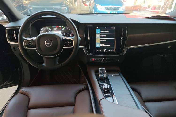 Used Volvo S90 2021 B5 Zhiyuan Luxury Edition
