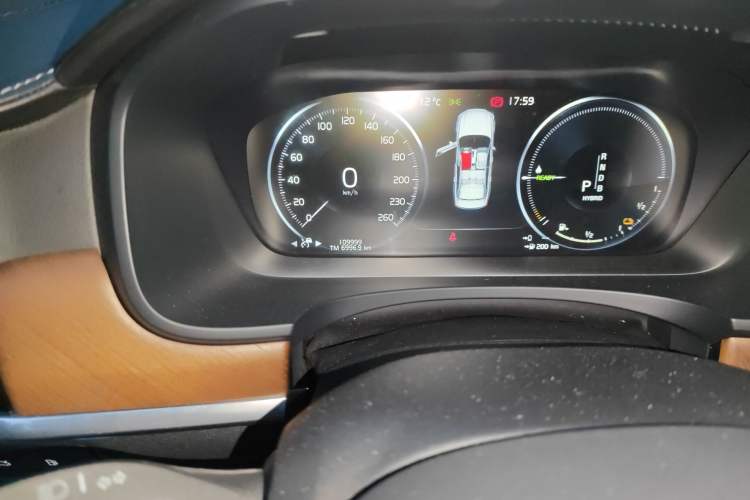 Used Volvo S90 New Energy 2019 T8 e-Drive Hybrid Intelligent Luxury Version China VI Standard
