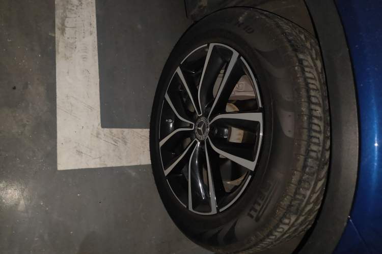 Used Mercedes-Benz GLC 2021 GLC 300 L 4MATIC Dynamic Model Right Front Wheel Hub