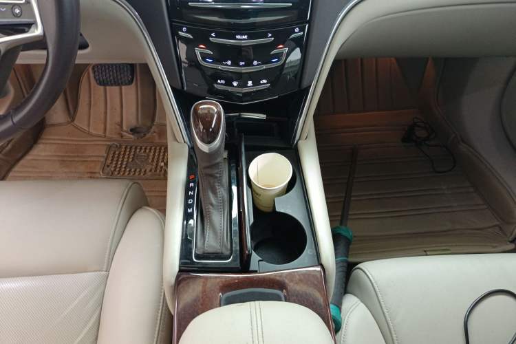 Used Cadillac XTS 2016 28T Elite Edition Gear Lever