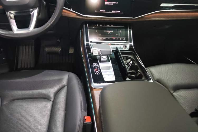 Used Audi Q7 2023 55 TFSI quattro S line Sport Edition Gear Lever