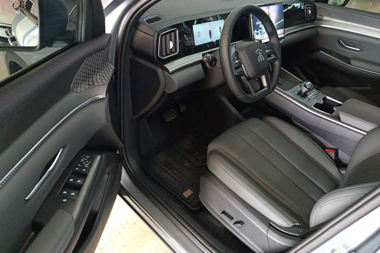 Used BYD Song Pro New Energy 2025 2nd Generation Intelligent Driving Version DM-i 75KM Leading Edition Driver Seat