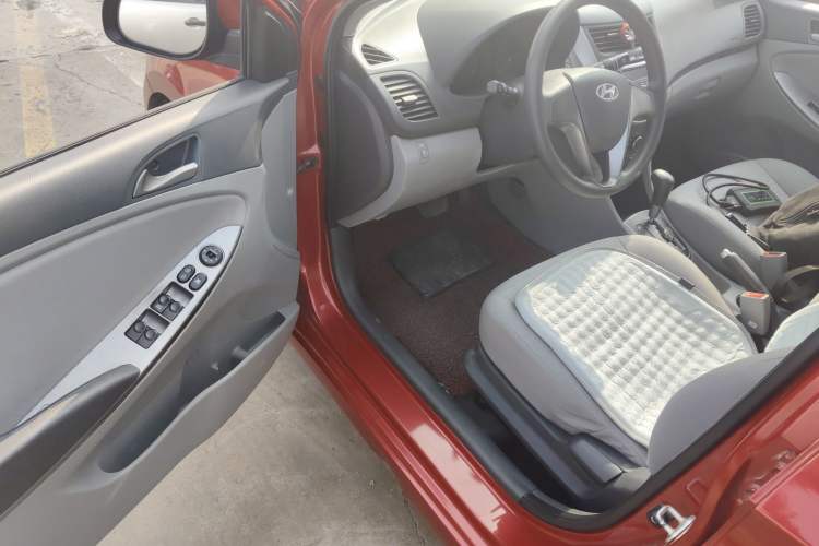 Used Hyundai Verna (older generation) 2014 1.4L Automatic Smart GLS
