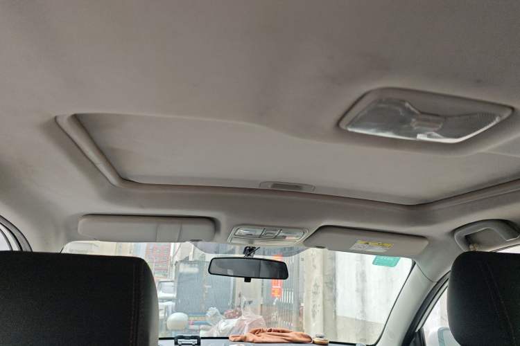 Used CHANGAN CS35 2016 1.6L Manual Luxury Model China V Standard