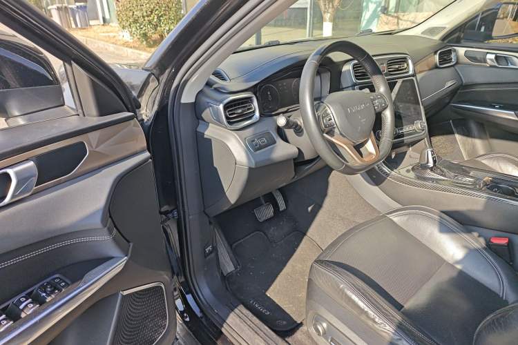 Used Lynk & Co 01 2017 2.0T Two-Wheel Drive Pro Edition
