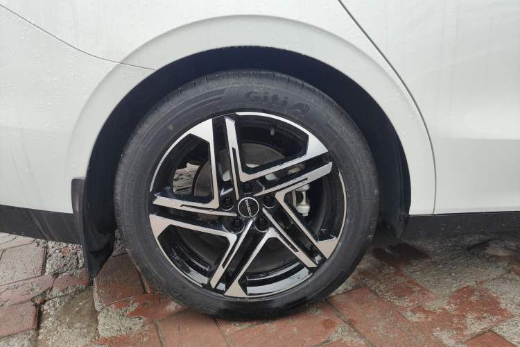 Used Roewe D7 2023 DMH 125km Excellence Edition