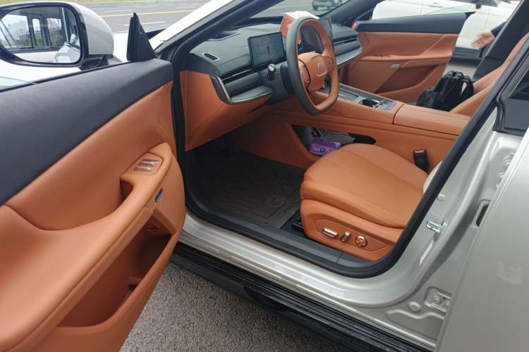 Used Dongfeng eπ eπ007 2025 Model Pure-Electric 565 All-Wheel-Drive Max Leading Edition Driver Seat