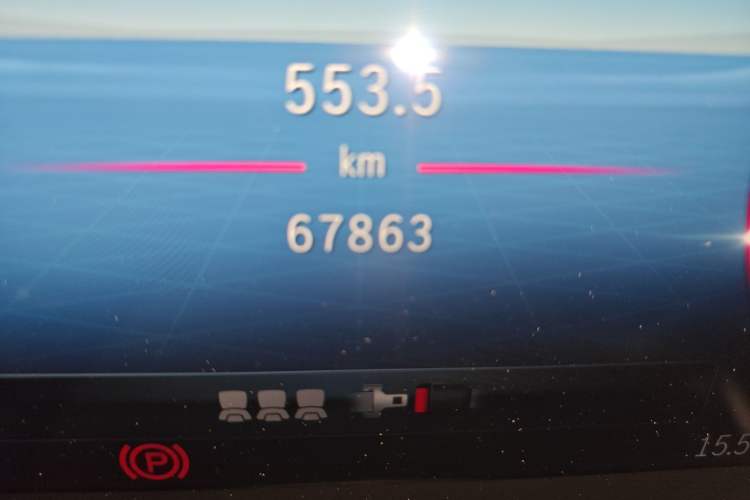 Used Mercedes-Benz C-Class 2022 Restyled C 260 L Sport Edition Odometer Close Up