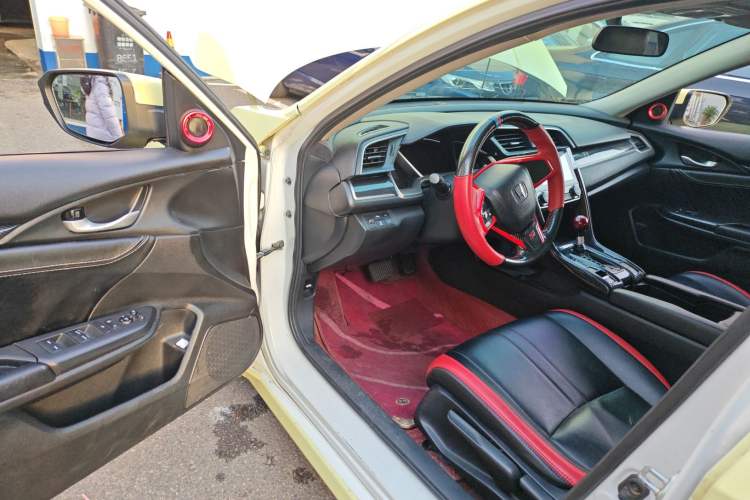 Used Honda Civic 2016 220TURBO CVT Luxury Edition Driver Seat