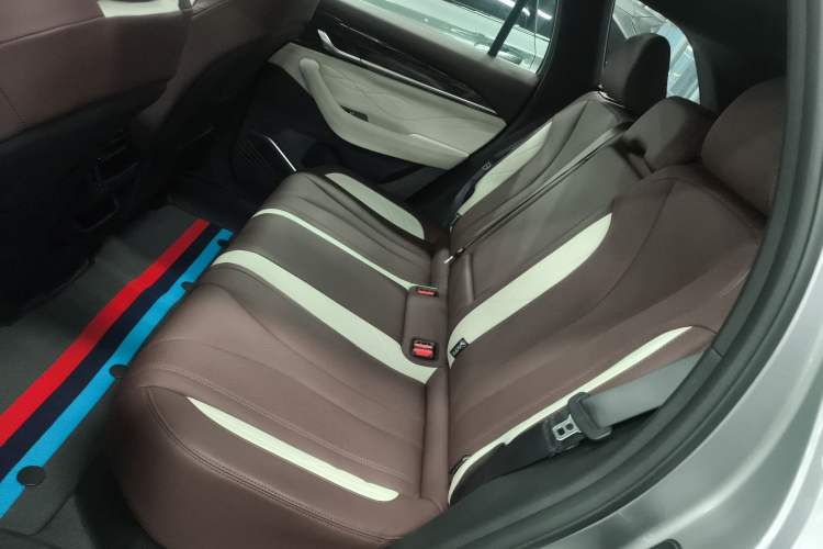 Used Geely Auto Monjaro L 2024 2.0TD High-Power Automatic Two-Wheel Drive Yunqi Version
