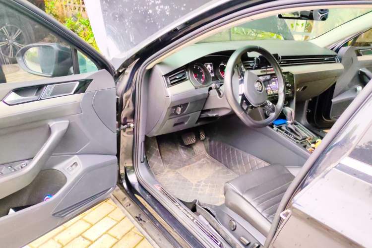 Used Volkswagen Magotan 2019 330TSI DSG Leading Edition China V Standard