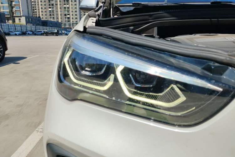 Used BMW X1 2021 xDrive25Li Luxury Model Right Front Headlight