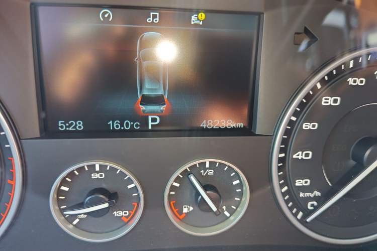 Used BORGWARD BX7 2018 28T 2WD Premium 5-seater National V Odometer Close Up