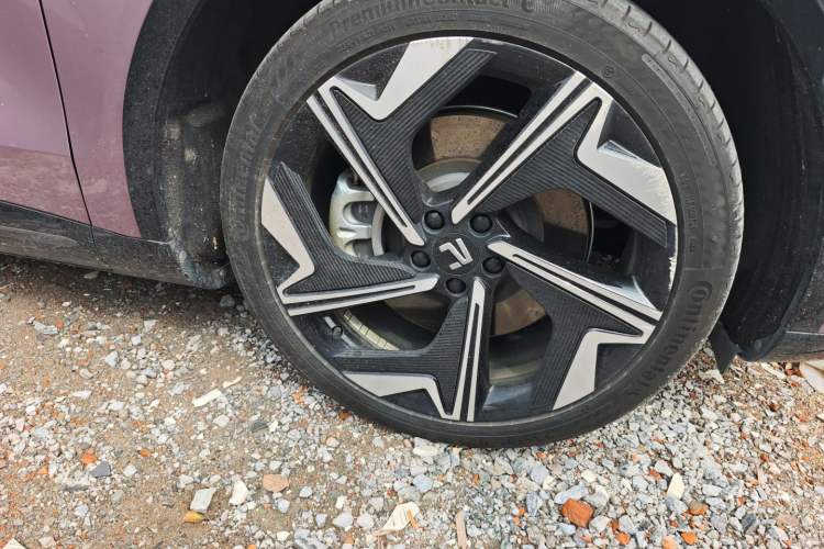 Used Rising R7 2022 High-Performance Advanced Edition Right Front Wheel Hub