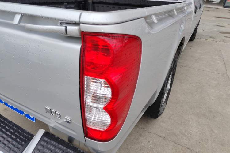 Used Great Wall Wingle 5 2023 "Ganfan" Version 1.5T Gasoline Two-Wheel-Drive Advanced Trim with Long Cargo Bed Exterior 3