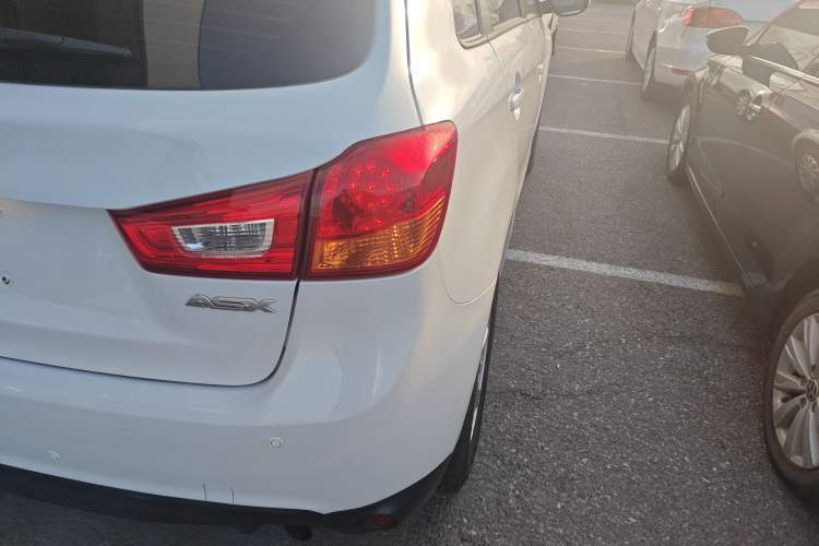 Used Mitsubishi ASX 2013 2.0L CVT Two-Wheel Drive Elite Edition
