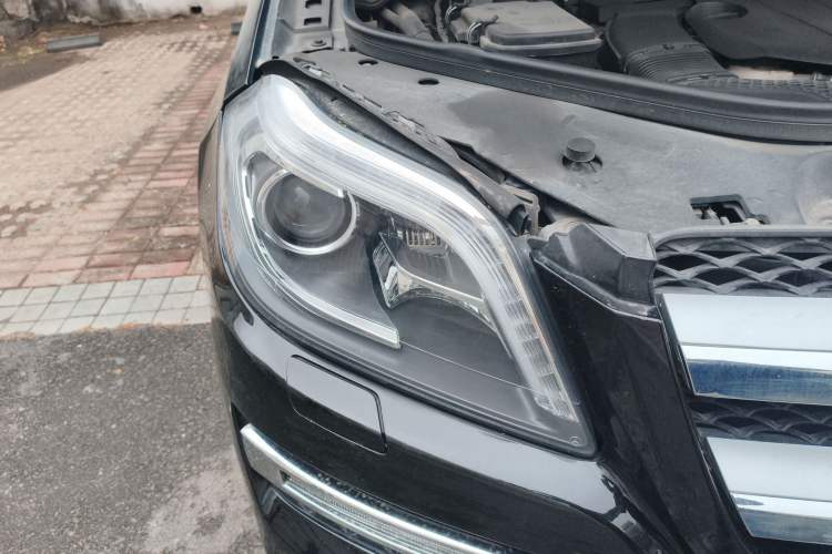 Used Mercedes-Benz GL-Class 2015 GL 400 4MATIC Dynamic Model Right Front Headlight