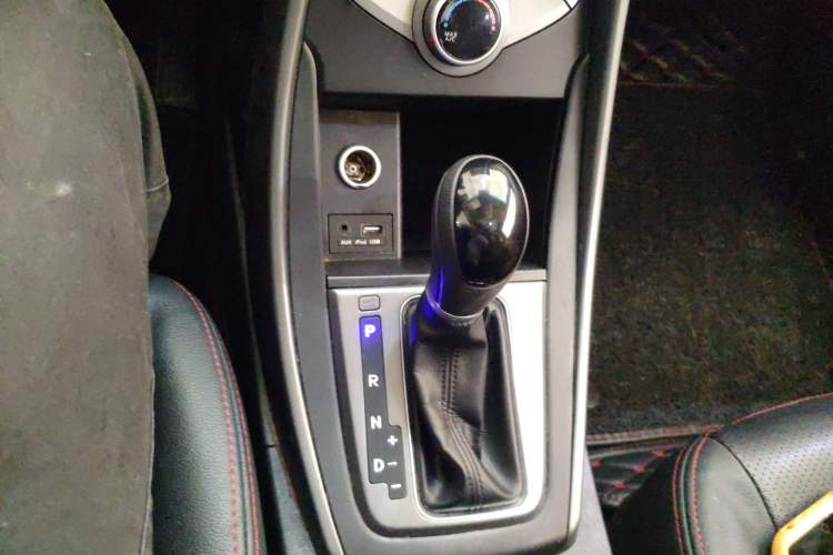 Used Hyundai Elantra (5th Generation / Langdong) 2016 1.6L Automatic Smart Version
