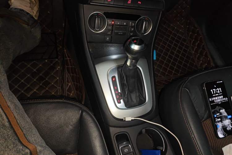 Used Audi Q3 2016 35 TFSI Fashion Model Gear Lever