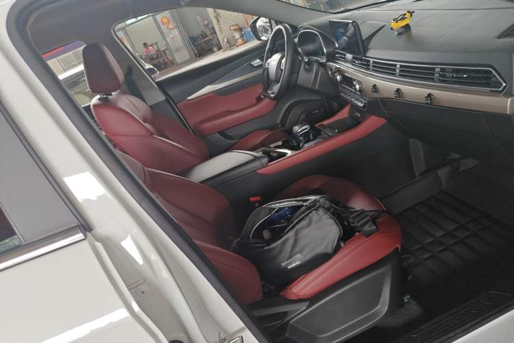 Used JETOUR X70 2025 1.5T DCT Beyond PRO 7-Seater Right Front Seat