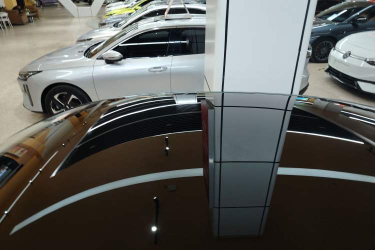 Used Geely Galaxy 8 2025 130km EM-i Prestige Edition Roof