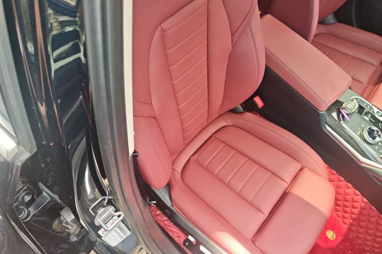 Used BMW 3 Series 2021 Restyled 325Li M Sport Package Right Front Seat