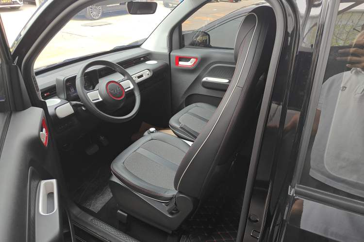 Used Wuling Hongguang MINIEV 2022 GAMEBOY 300km Enthusiast Model with Lithium Iron Phosphate Left Front Seat