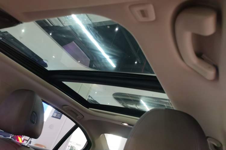 Used BMW i3 2024 eDrive 35 L
