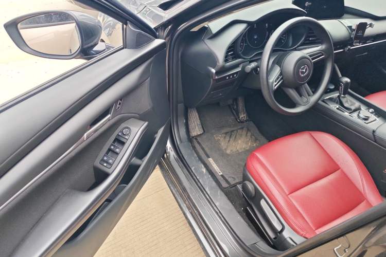 Used Mazda 3 Axela 2022 2.0L Automatic Zhiqing Edition Driver Seat