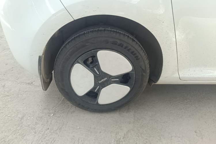 Used CHANGAN NEVO Lumin 2023 301km Honey Dew Edition