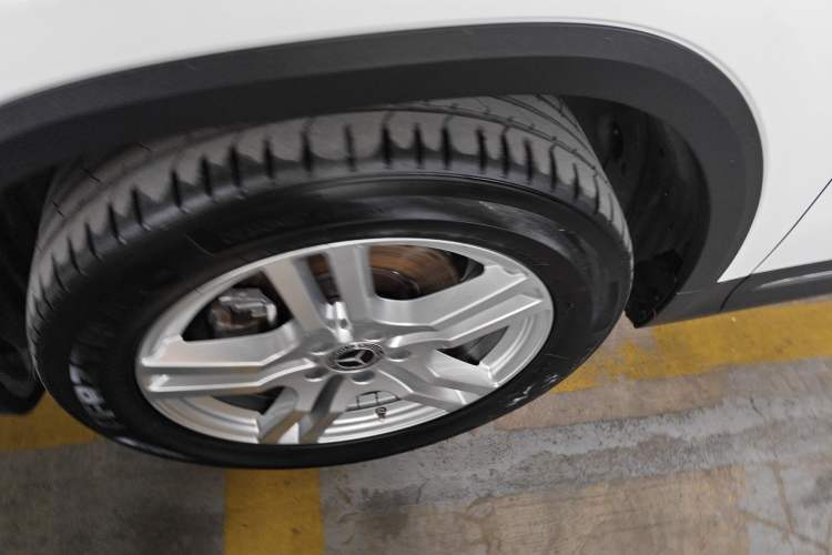 Used Mercedes-Benz GLA 2020 GLA 180 Left Front Wheel Hub