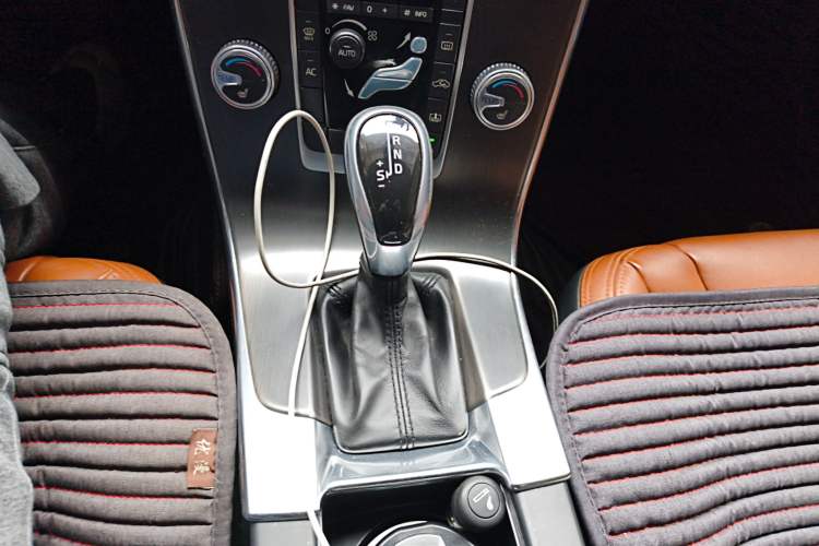 Used Volvo S60 2015 S60L T5 Intelligent Drive Edition Gear Lever