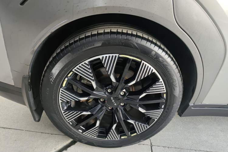 Used AION Y 2022 70 Intelligent Edition Lithium Iron Phosphate Exterior 1