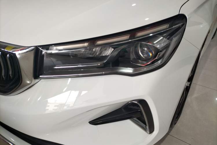 Used Geely Auto Emgrand 2023 4th Generation Champion Edition 1.5L CVT Prestige Model Left Front Headlight